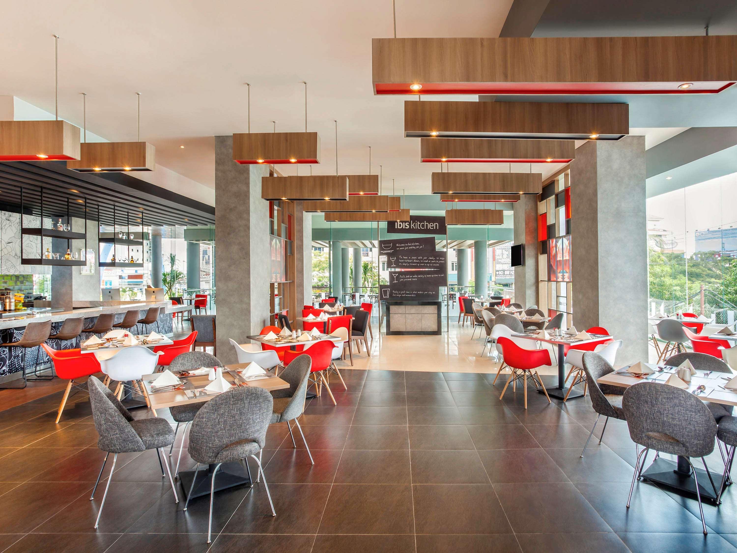 Ibis Manado City Center Boulevard Eksteriør billede