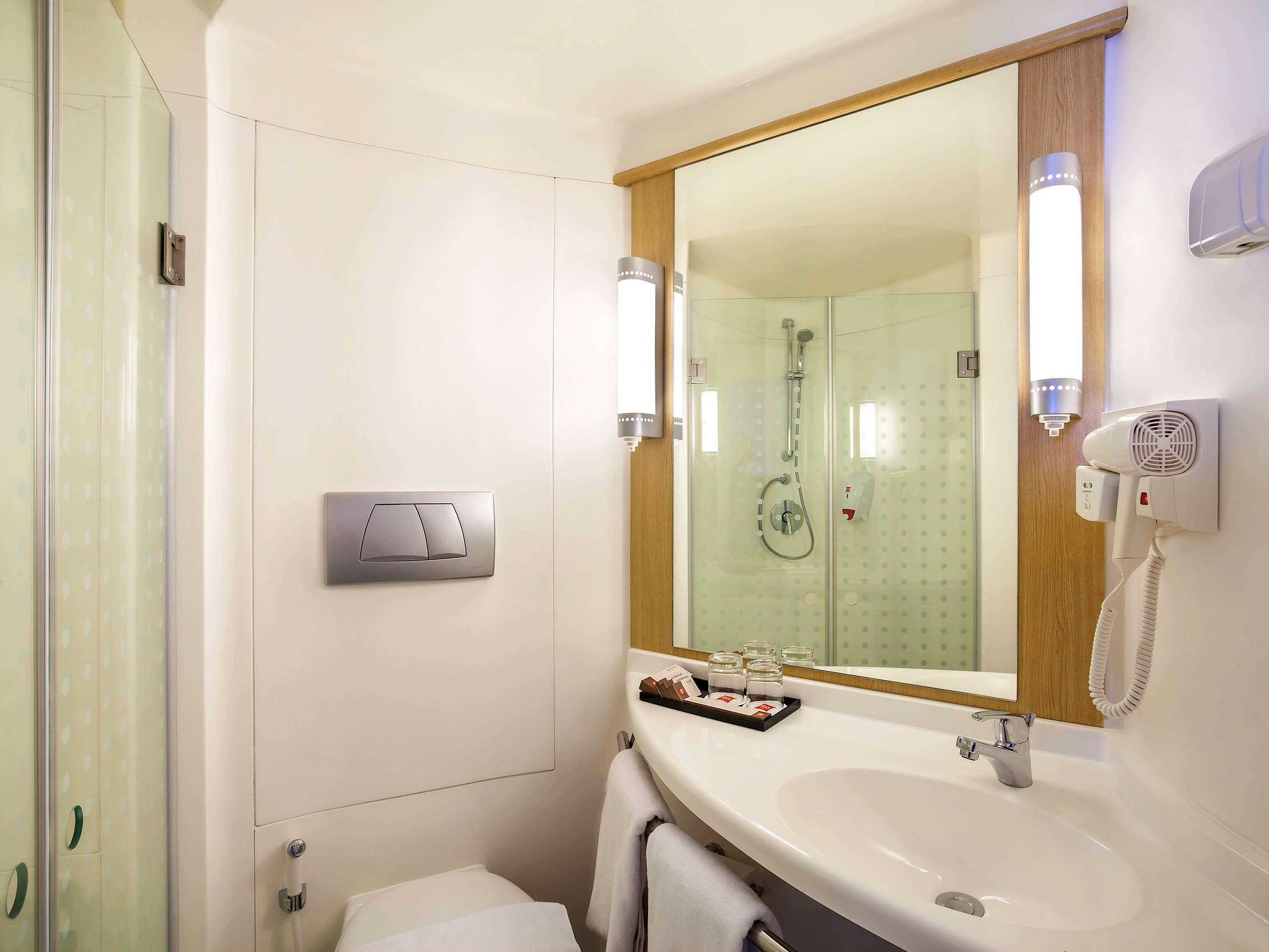 Ibis Manado City Center Boulevard Eksteriør billede