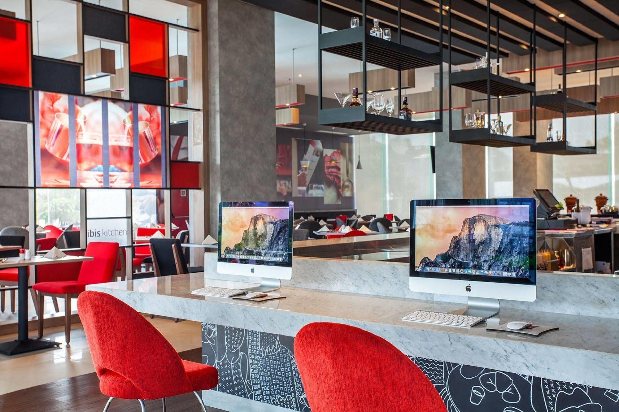 Ibis Manado City Center Boulevard Eksteriør billede