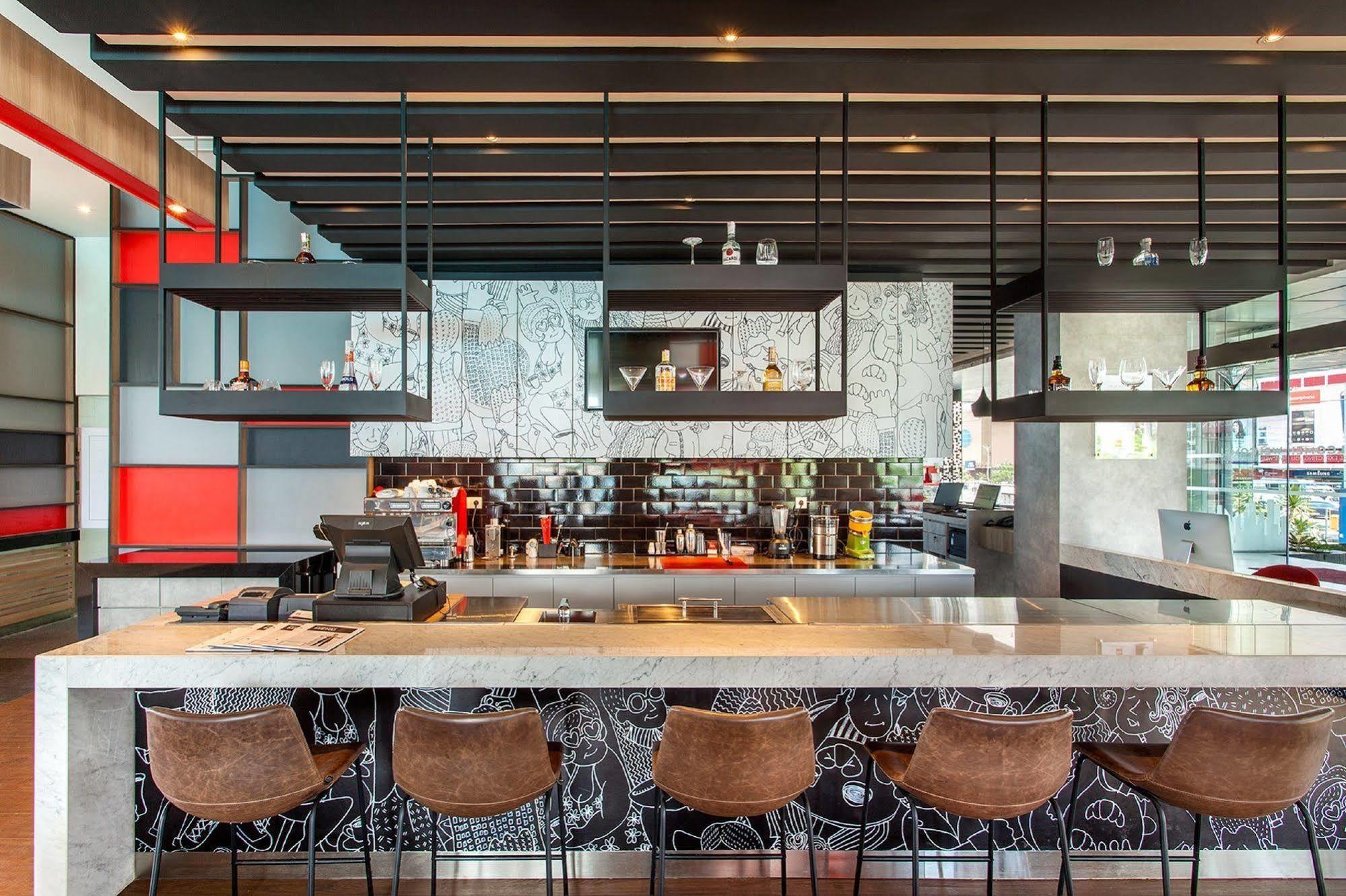 Ibis Manado City Center Boulevard Eksteriør billede